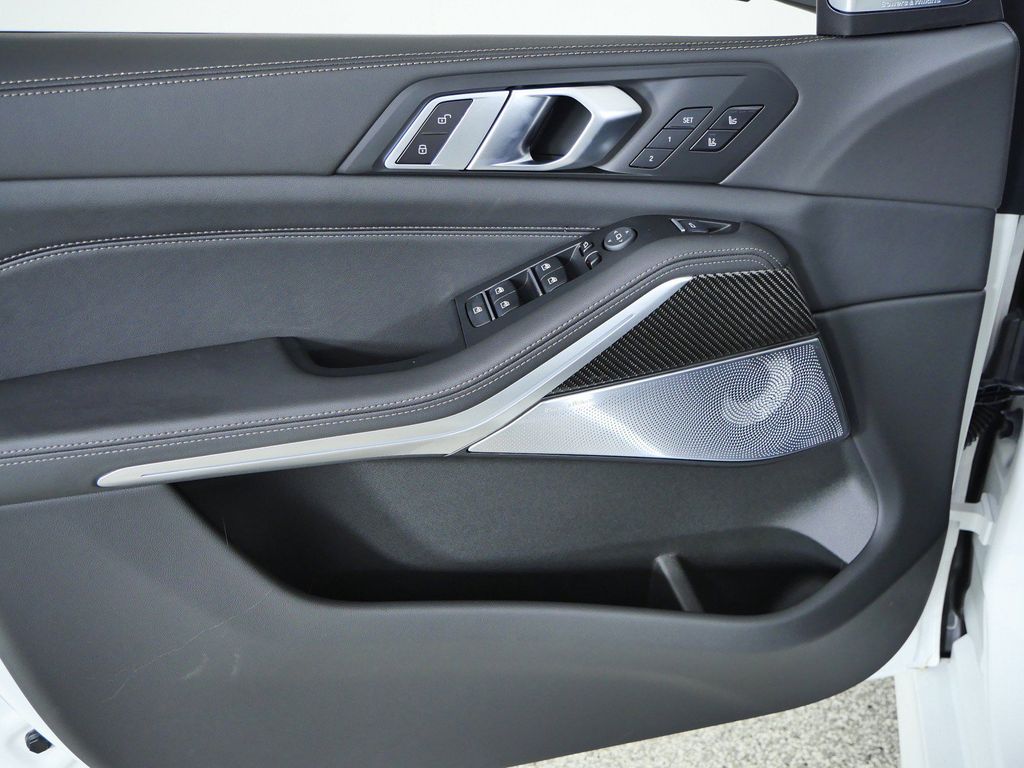 Thumbnail: 2026 BMW X5 - 33