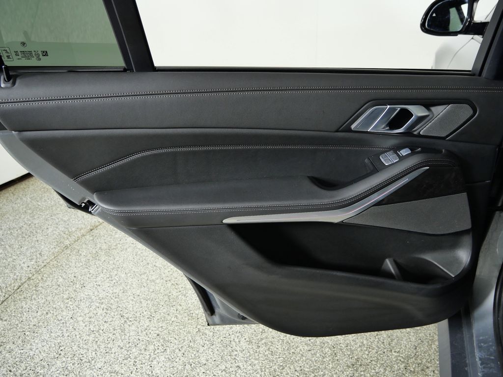 Thumbnail: 2024 BMW X7 - 38