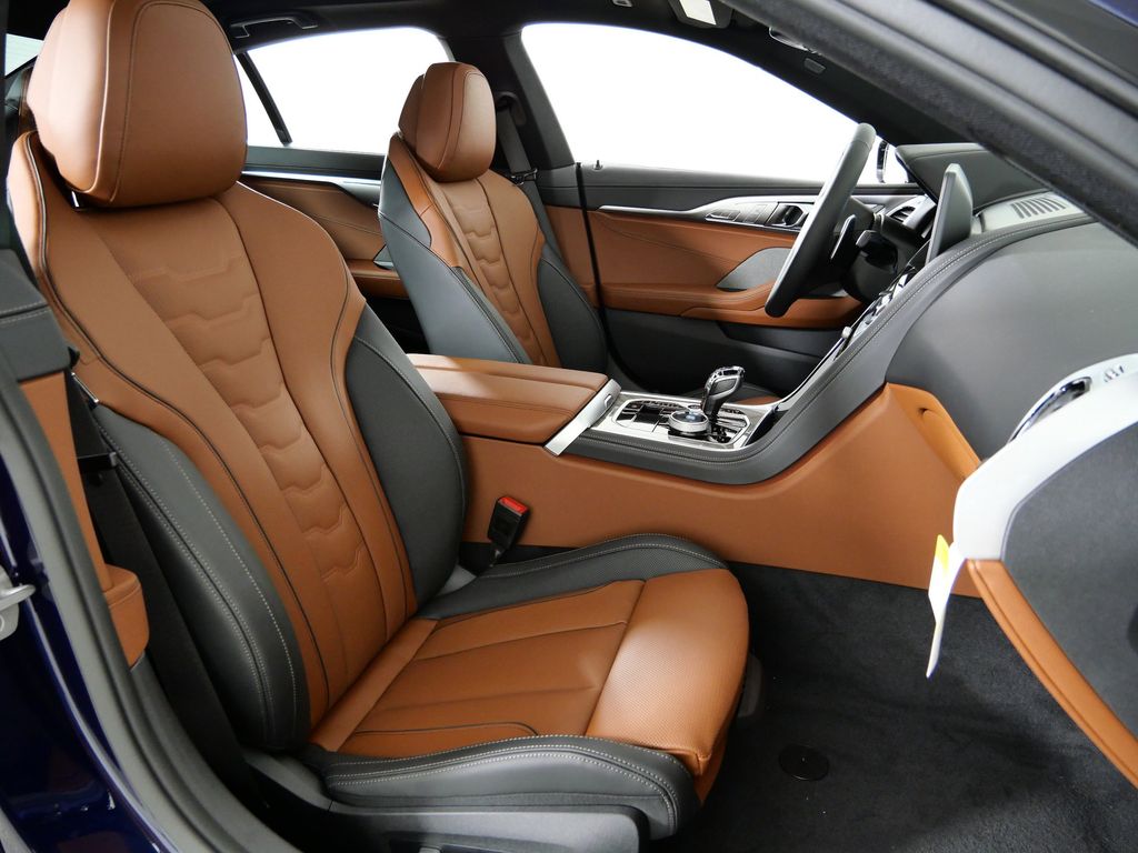 Thumbnail: 2026 BMW 8 Series - 21