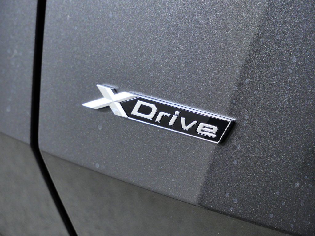 Thumbnail: 2026 BMW X3 - 13