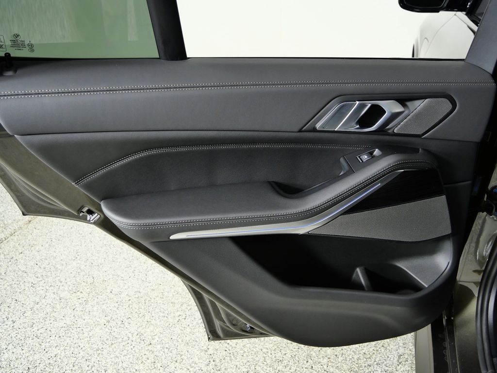 Thumbnail: 2026 BMW X5 - 31