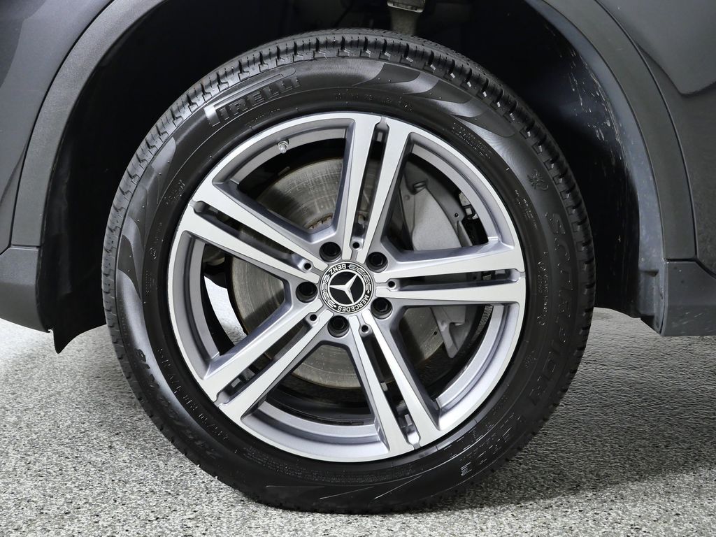 Thumbnail: 2021 Mercedes-Benz GLC - 18