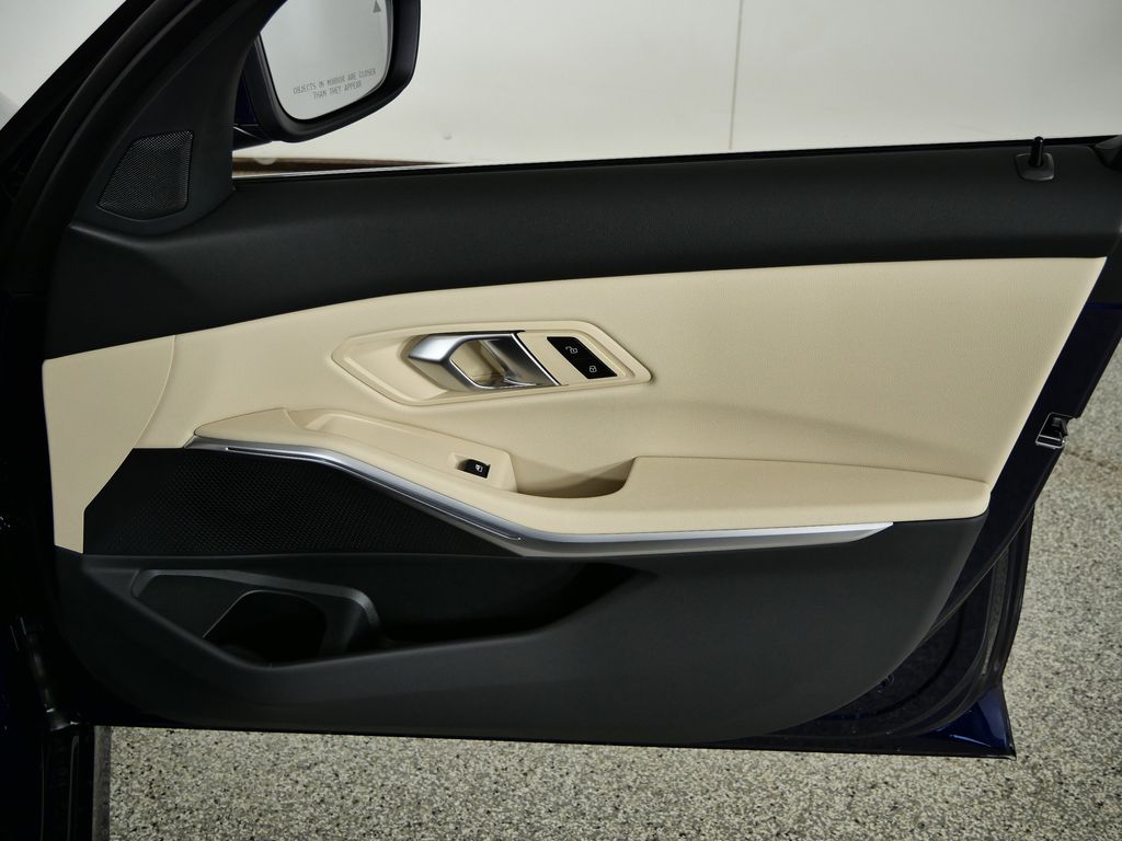 Thumbnail: 2026 BMW 3 Series - 19