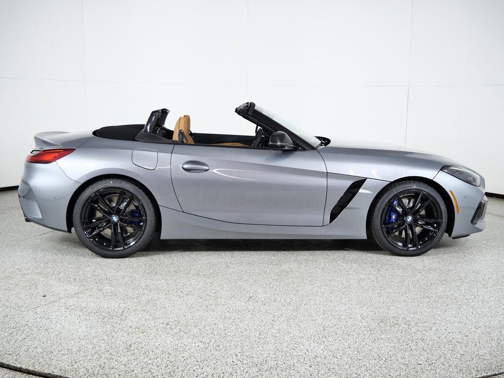 Thumbnail: 2026 BMW Z4 - 8