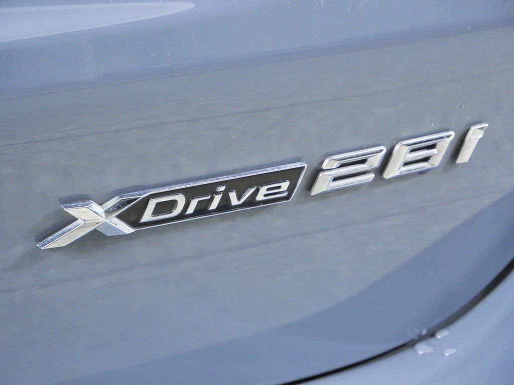 Thumbnail: 2021 BMW X1 - 12