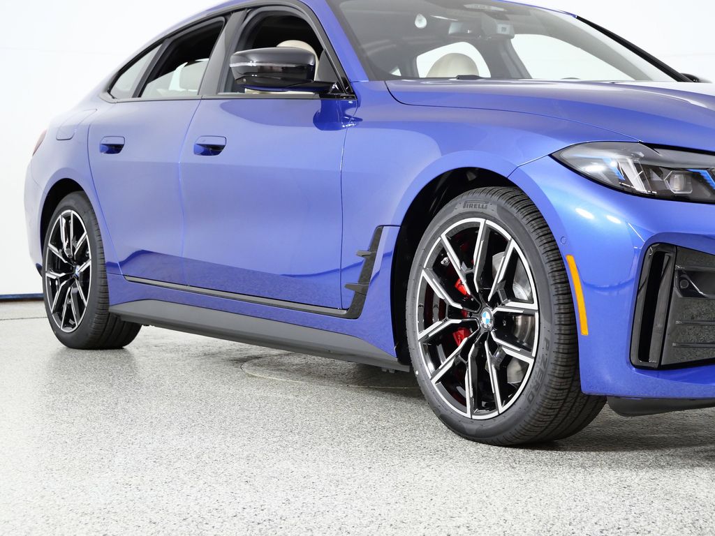 Thumbnail: 2025 BMW i4 - 6