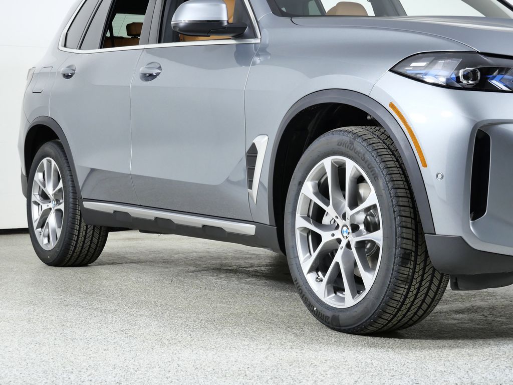 Thumbnail: 2026 BMW X5 - 6