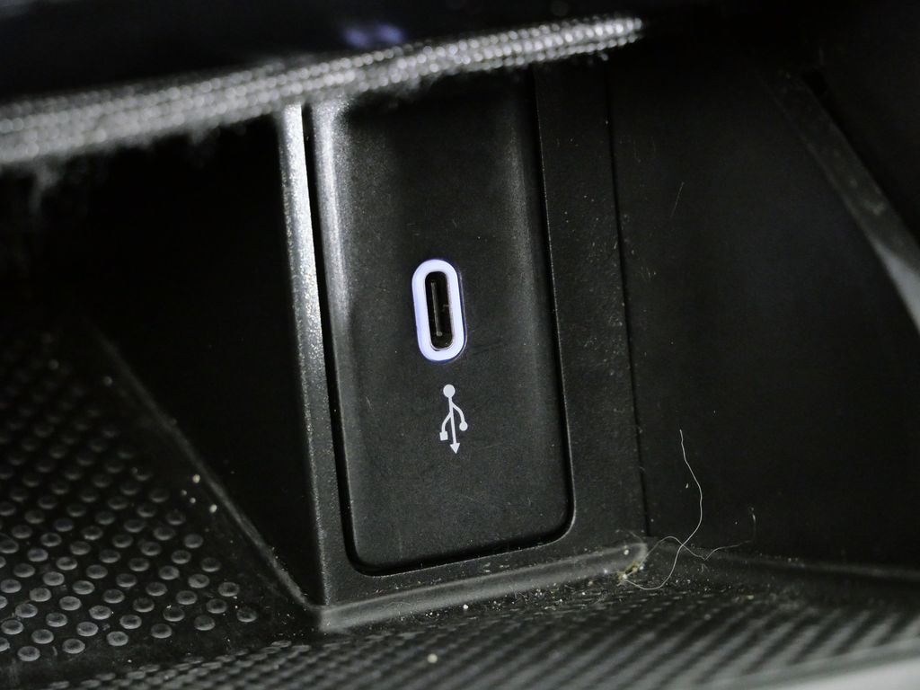 Thumbnail: 2021 Volkswagen Golf - 45