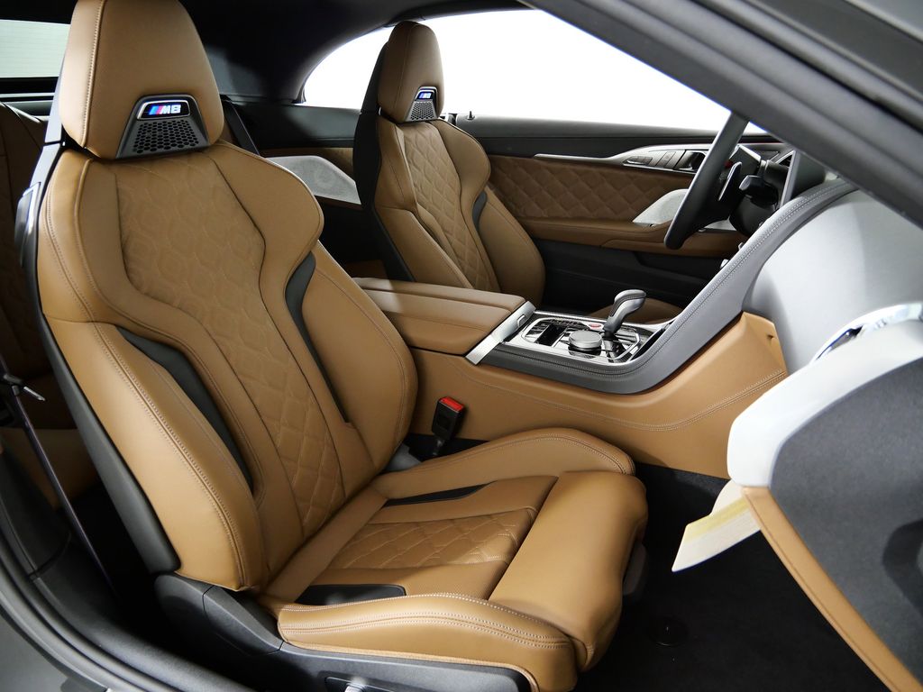 Thumbnail: 2025 BMW M8 - 21