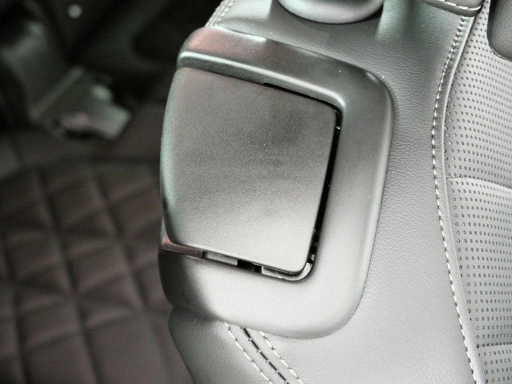 Thumbnail: 2026 BMW X7 - 29