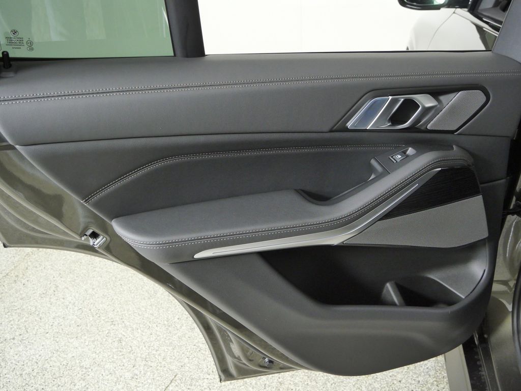 Thumbnail: 2026 BMW X5 - 31