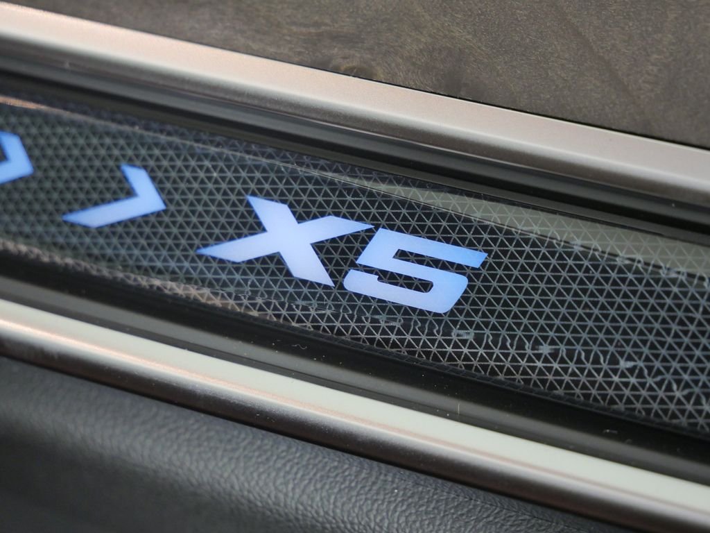 Thumbnail: 2026 BMW X5 - 24