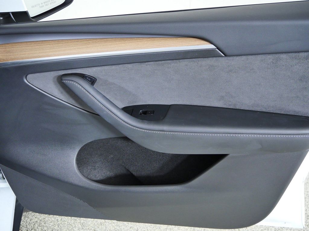 Thumbnail: 2025 Tesla Model Y - 23