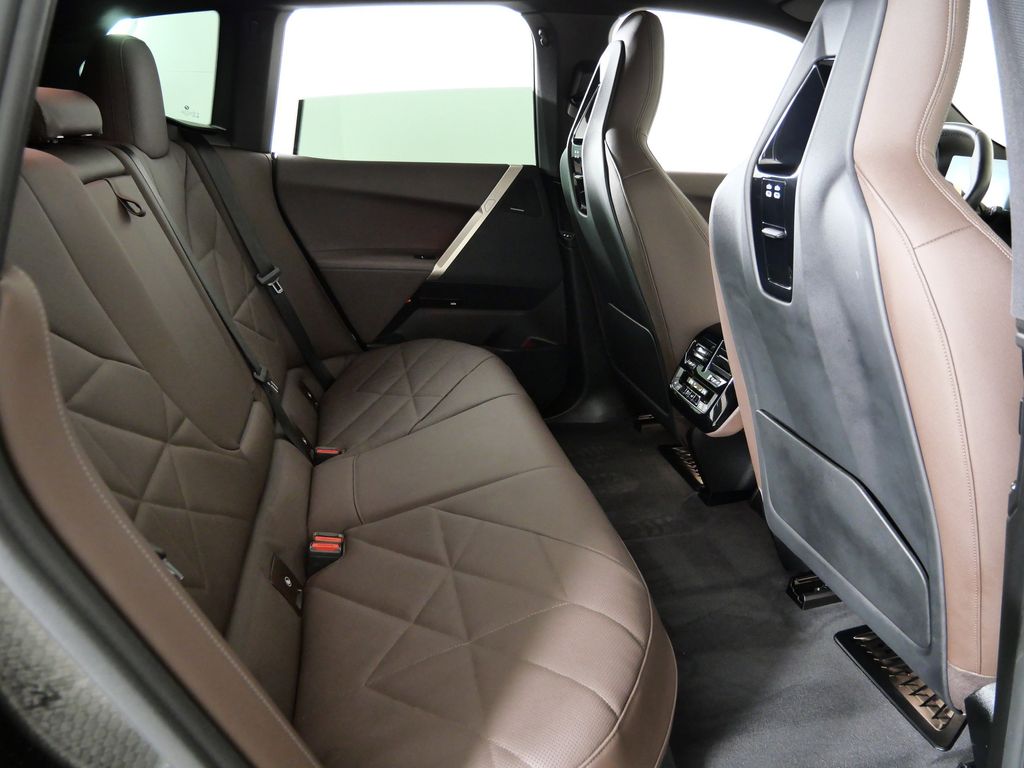 Thumbnail: 2023 BMW iX - 30