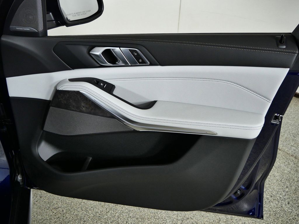 Thumbnail: 2026 BMW X5 - 19