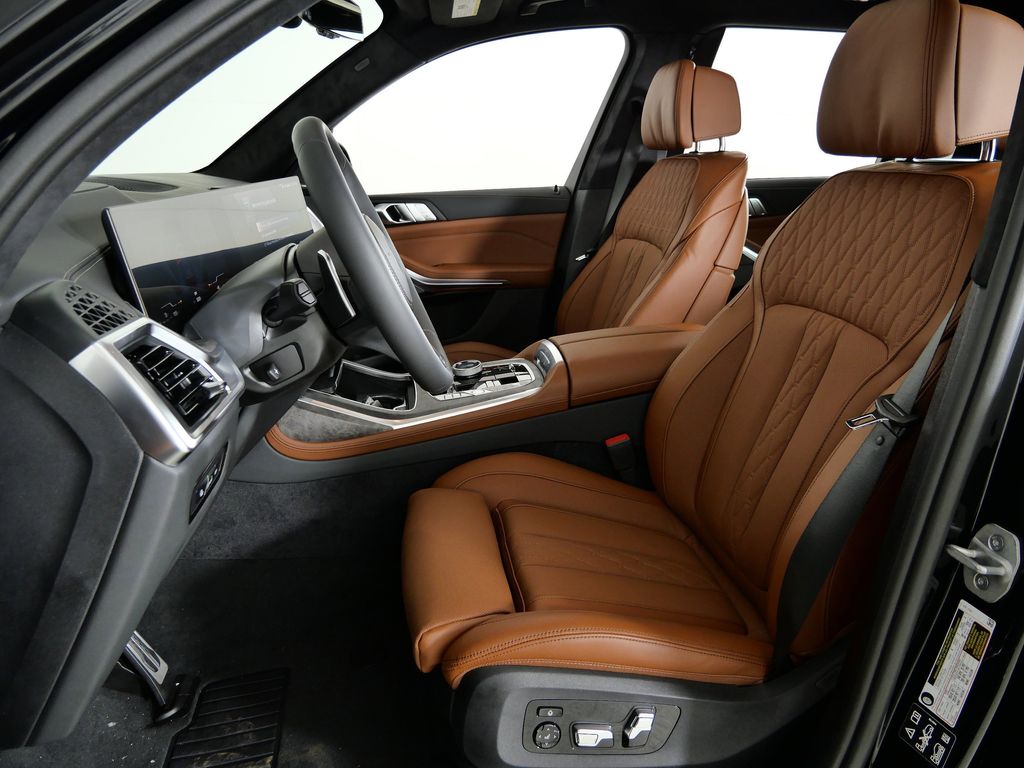 Thumbnail: 2026 BMW X7 - 36