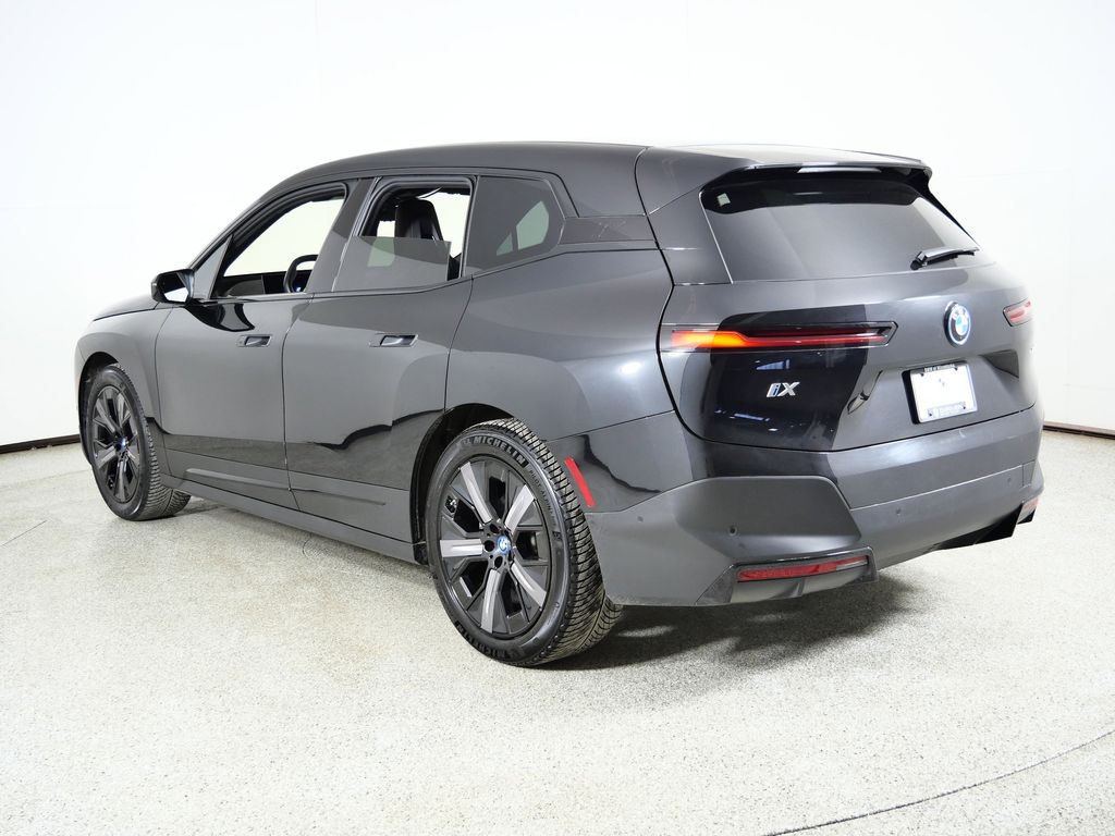 Thumbnail: 2023 BMW iX - 17