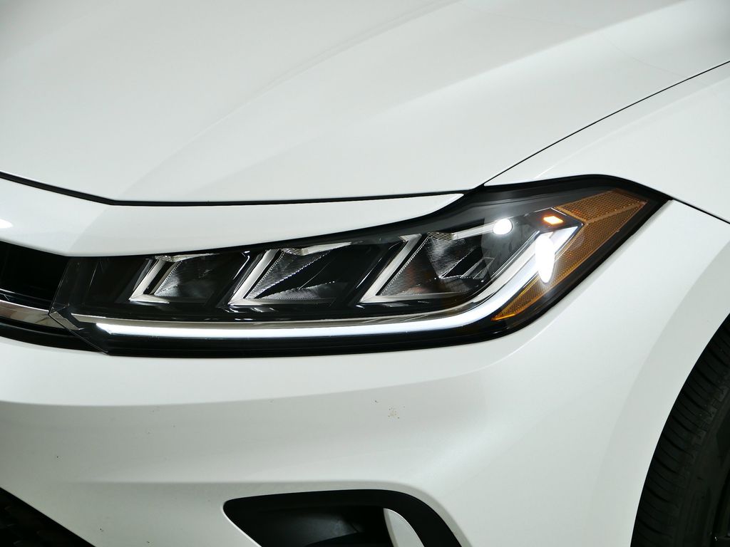 Thumbnail: 2025 Volkswagen Jetta - 17