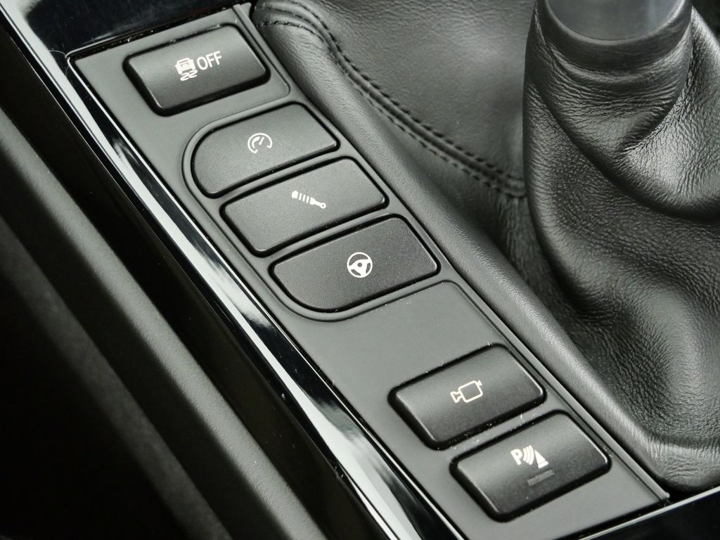 Thumbnail: 2015 BMW M6 - 45