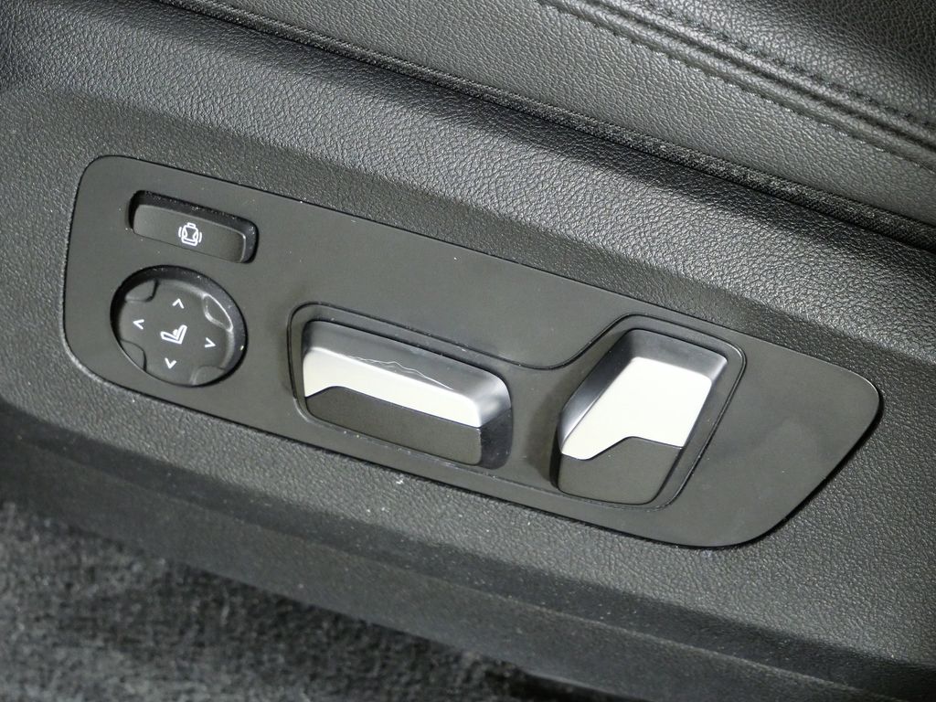 Thumbnail: 2019 BMW X5 - 10