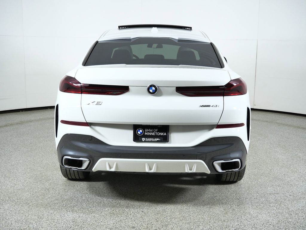 Thumbnail: 2025 BMW X6 - 12