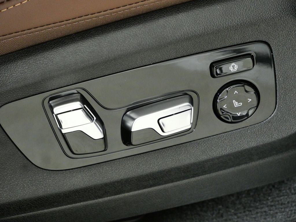 Thumbnail: 2026 BMW X5 - 22