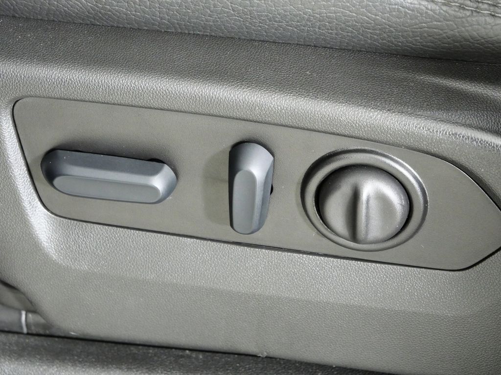 Thumbnail: 2022 GMC Sierra 2500 - 37