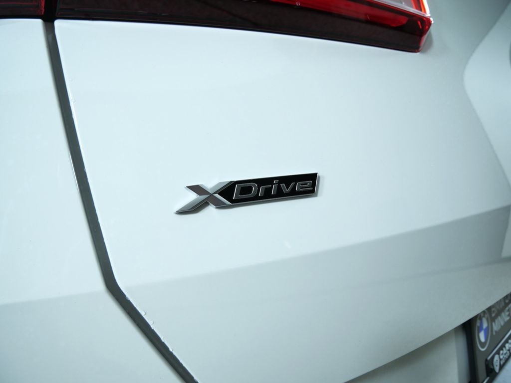 Thumbnail: 2026 BMW X3 - 11