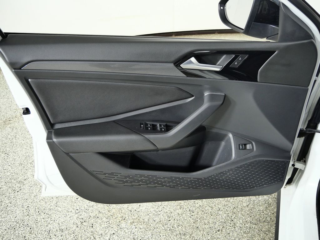 Thumbnail: 2019 Volkswagen Jetta - 30