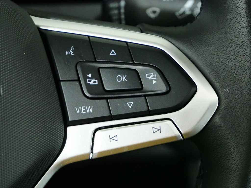 Thumbnail: 2025 Volkswagen Jetta - 38