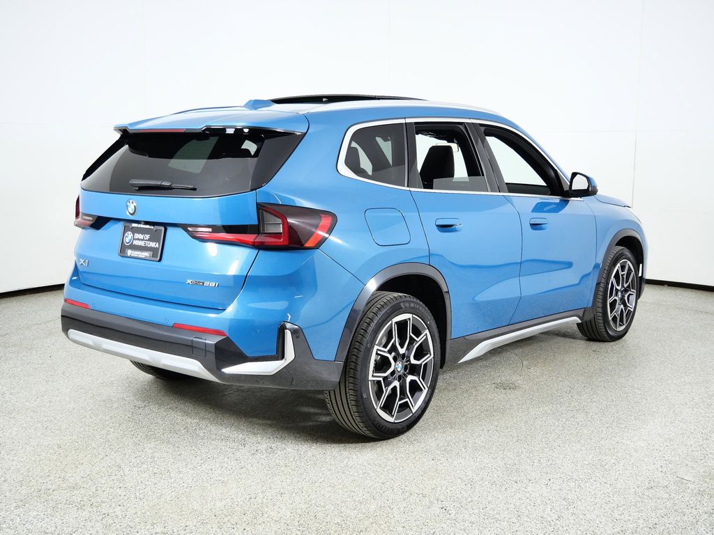 Thumbnail: 2025 BMW X1 - 11