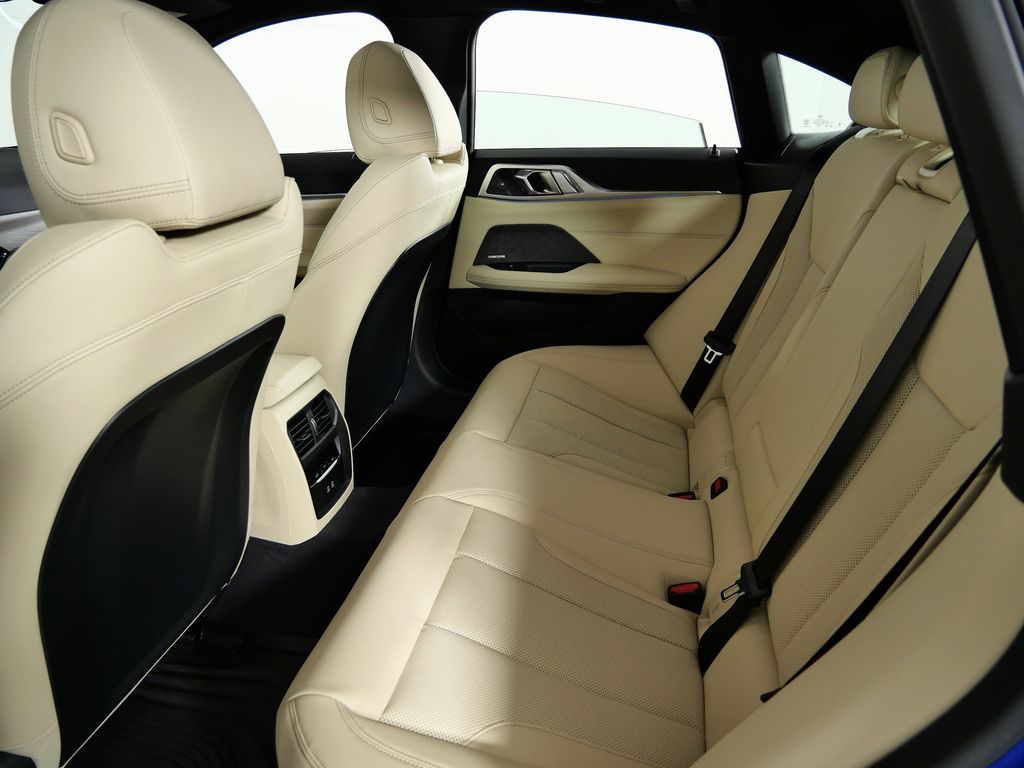 Thumbnail: 2025 BMW i4 - 30