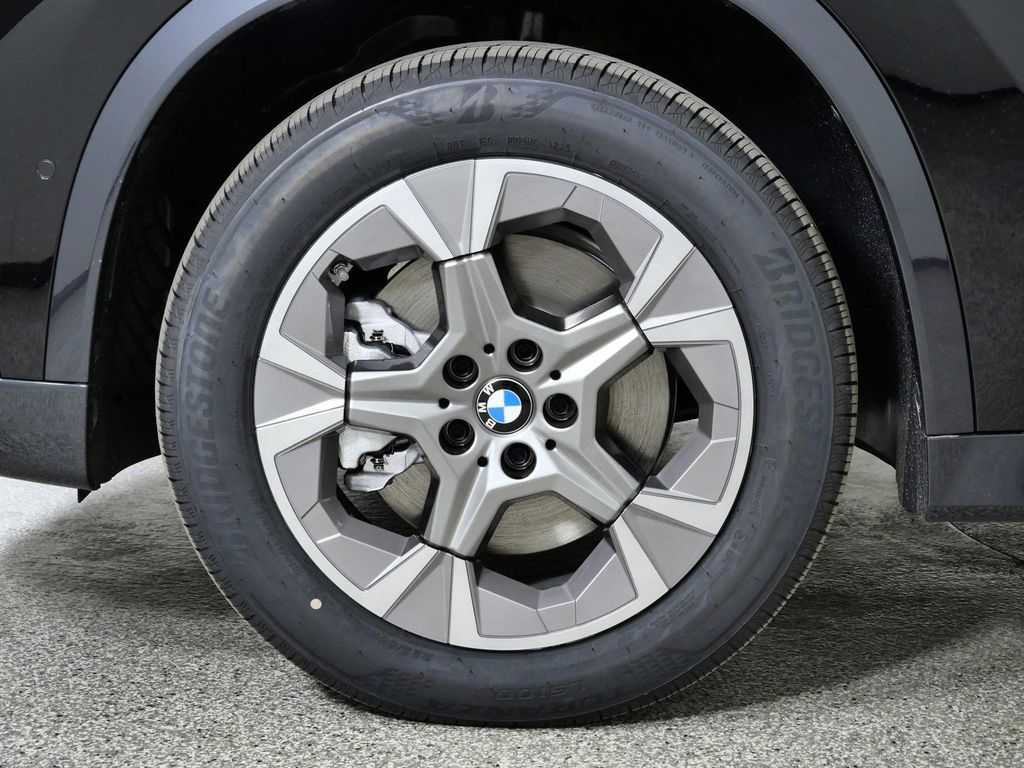 Thumbnail: 2026 BMW X1 - 17