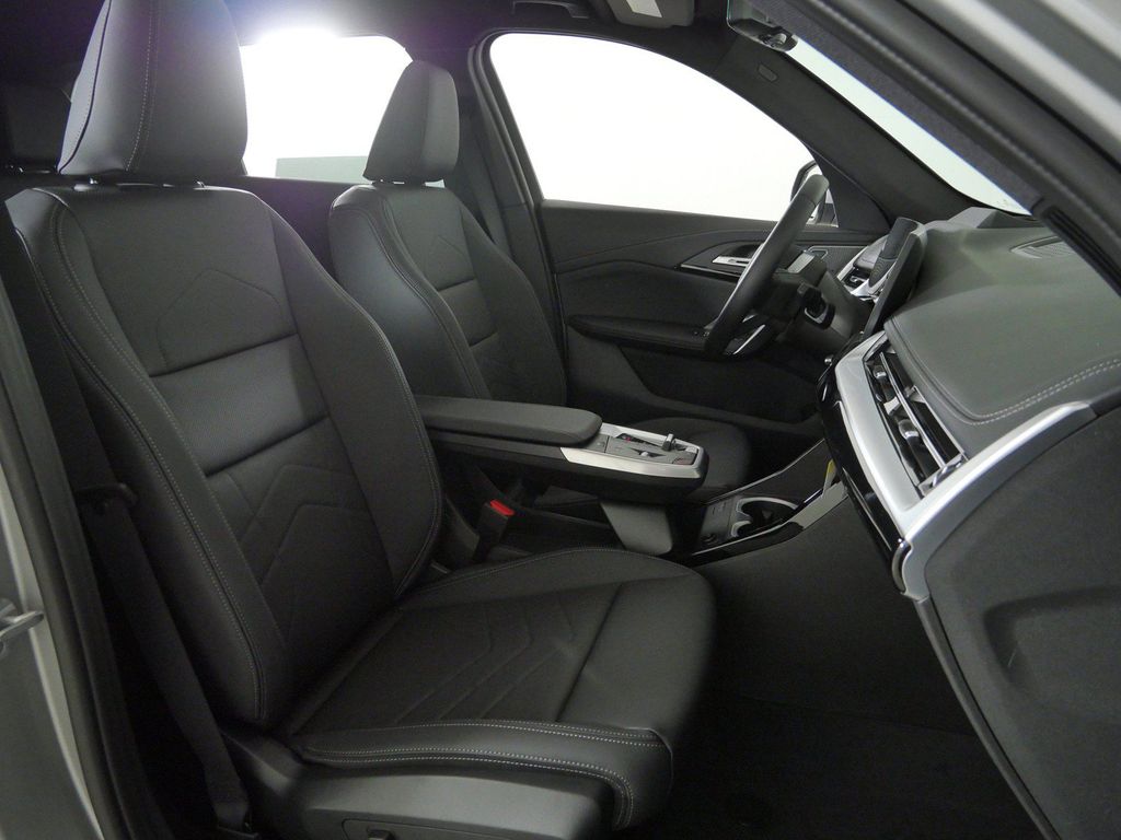 Thumbnail: 2026 BMW X1 - 21
