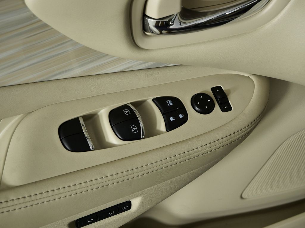 Thumbnail: 2017 Nissan Murano - 36