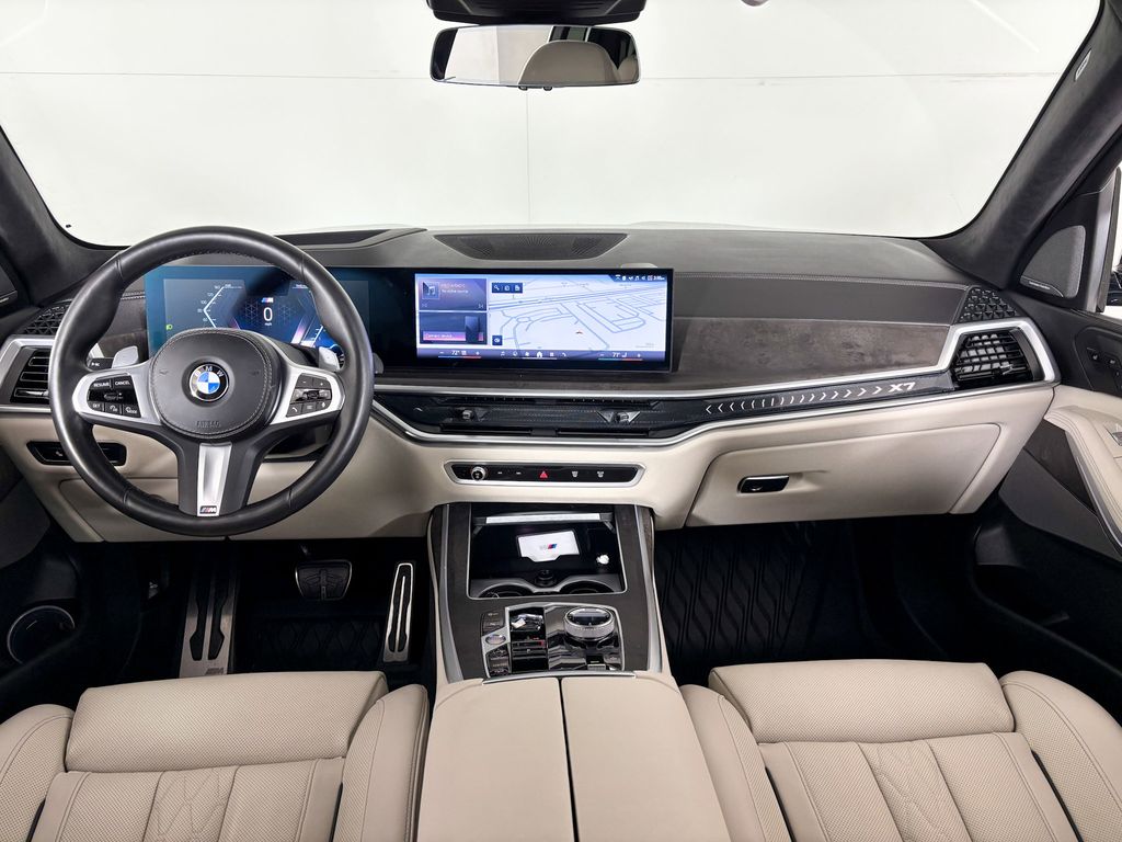 Thumbnail: 2024 BMW X7 - 10