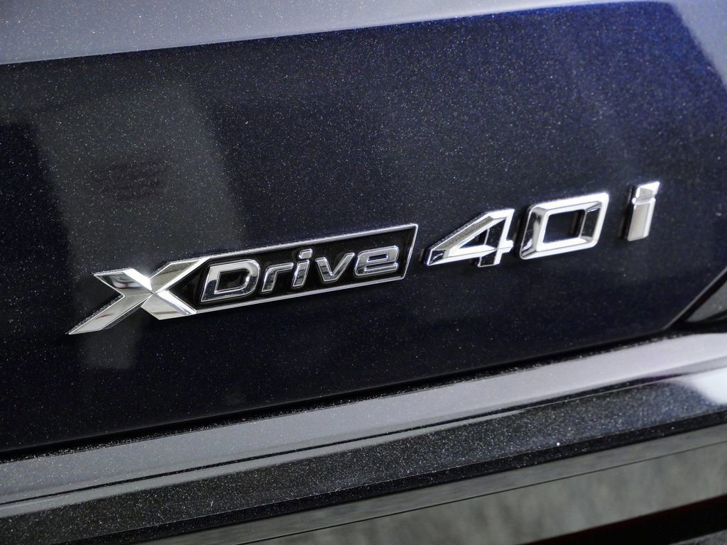Thumbnail: 2026 BMW X7 - 13