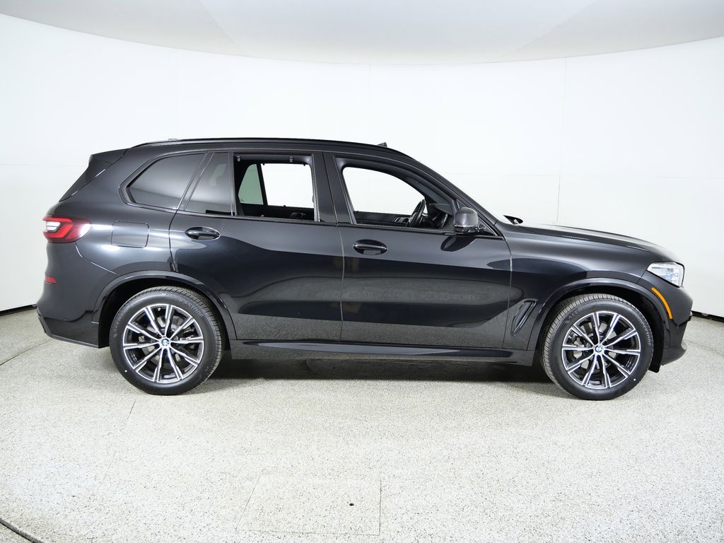 Thumbnail: 2023 BMW X5 - 10