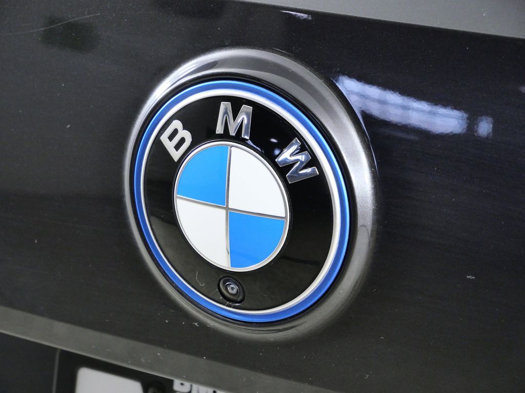 Thumbnail: 2024 BMW iX - 14
