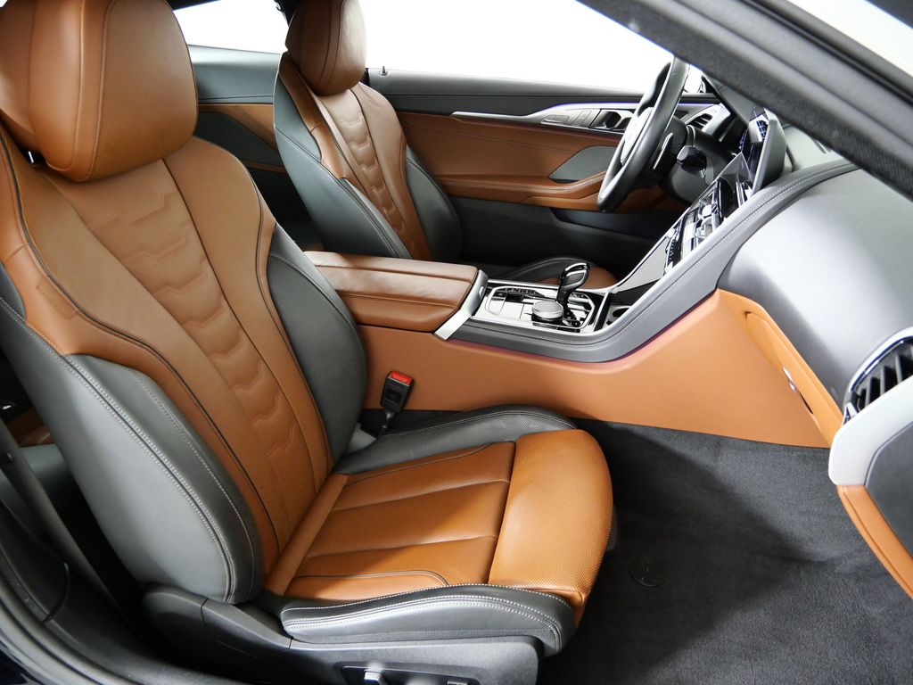 Thumbnail: 2024 BMW 8 Series - 24