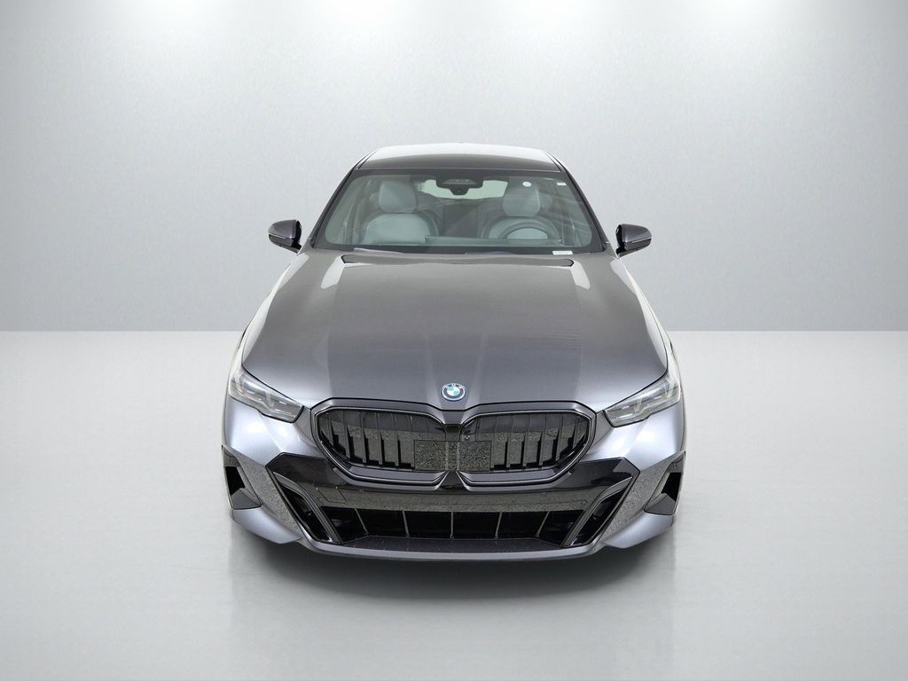 Thumbnail: 2026 BMW 5 Series - 16