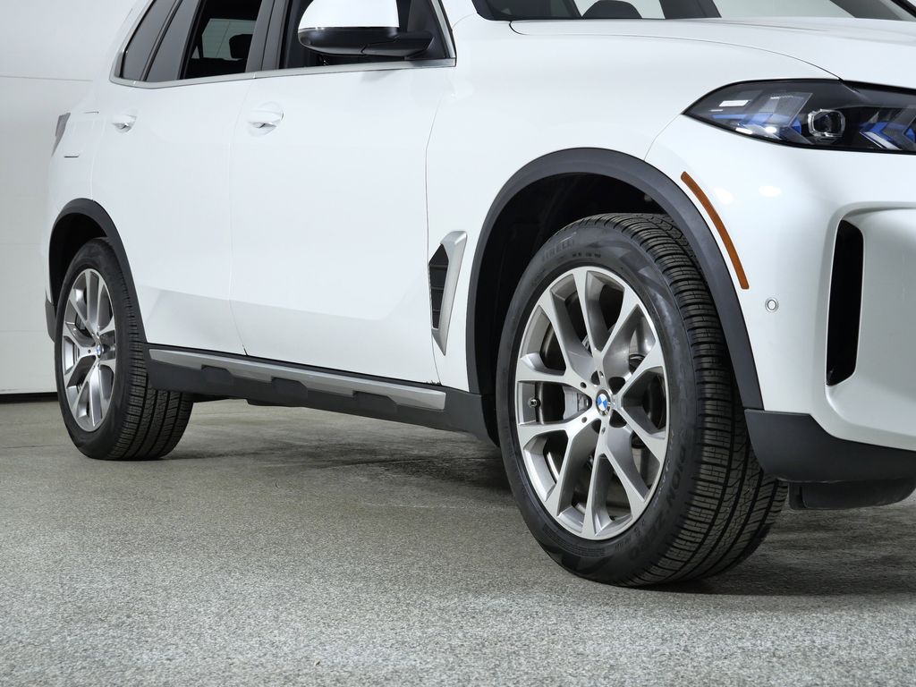 Thumbnail: 2024 BMW X5 - 8