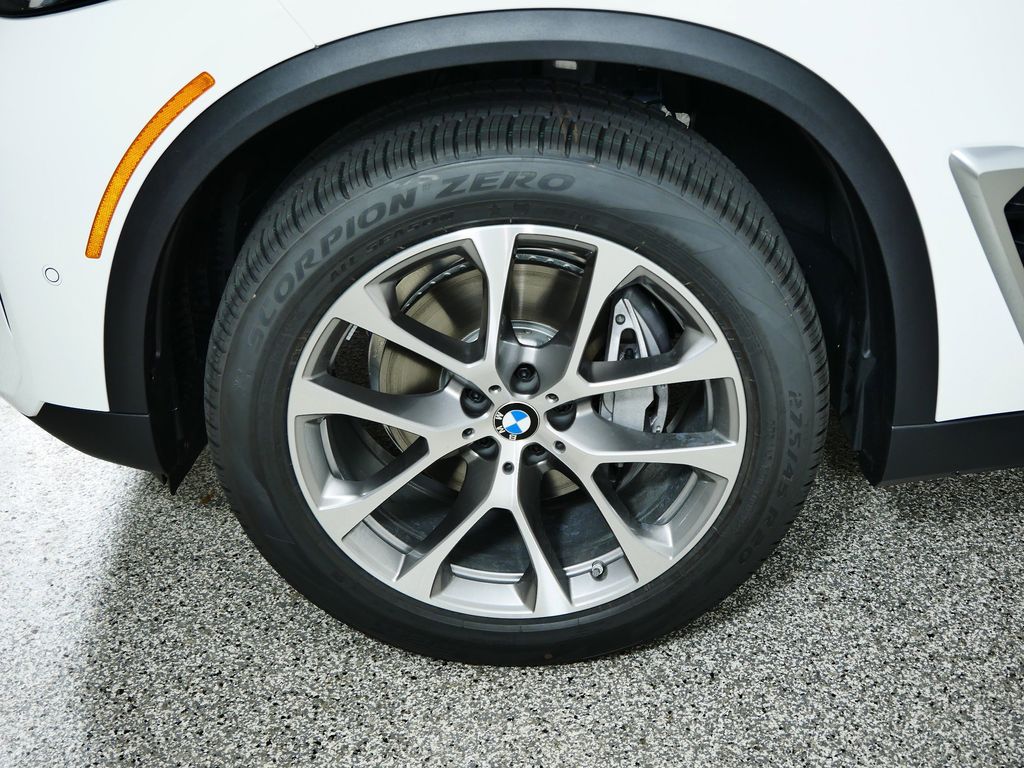 Thumbnail: 2026 BMW X5 - 18