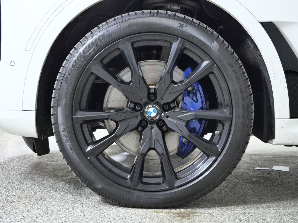 Thumbnail: 2024 BMW X7 - 21
