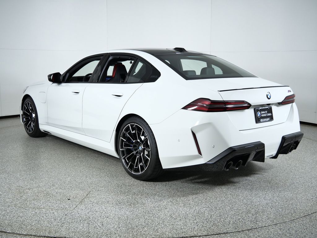 Thumbnail: 2026 BMW M5 - 15