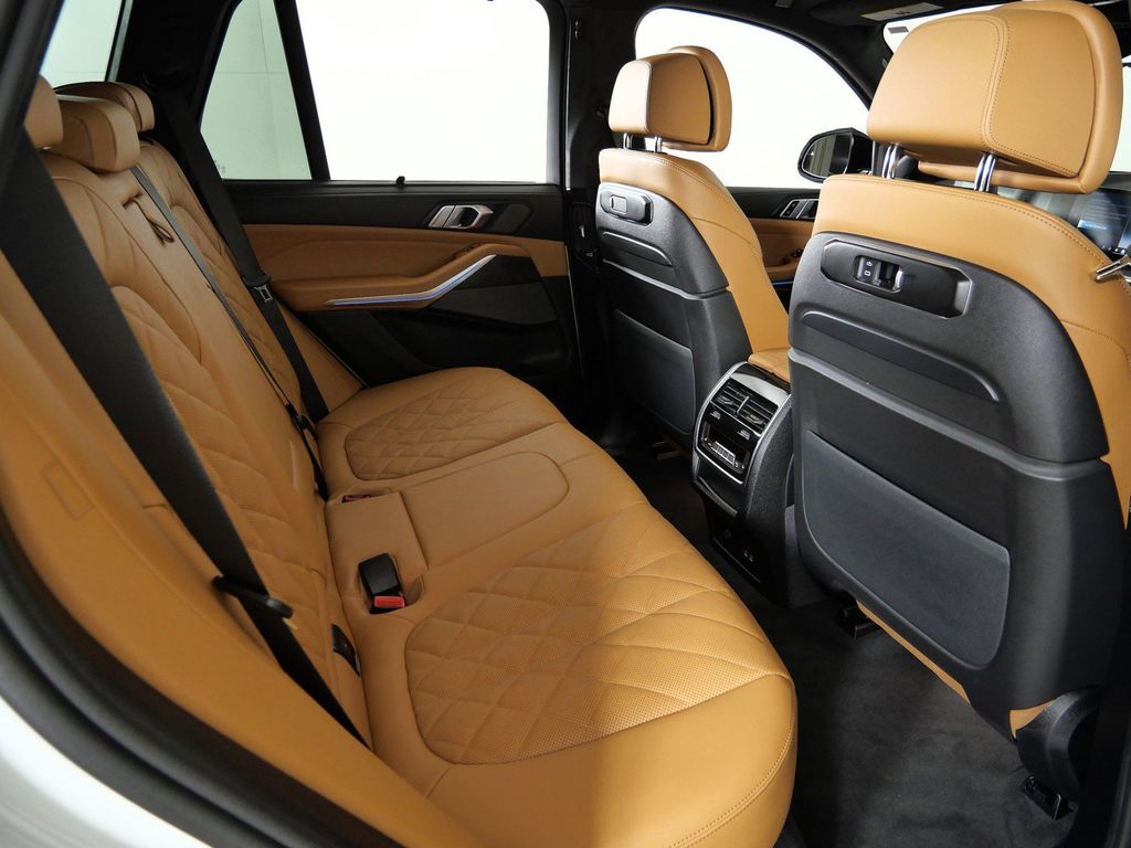 Thumbnail: 2026 BMW X5 - 26