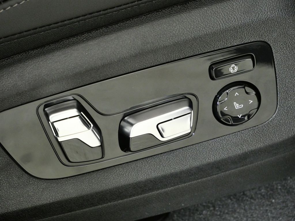 Thumbnail: 2026 BMW X5 - 22