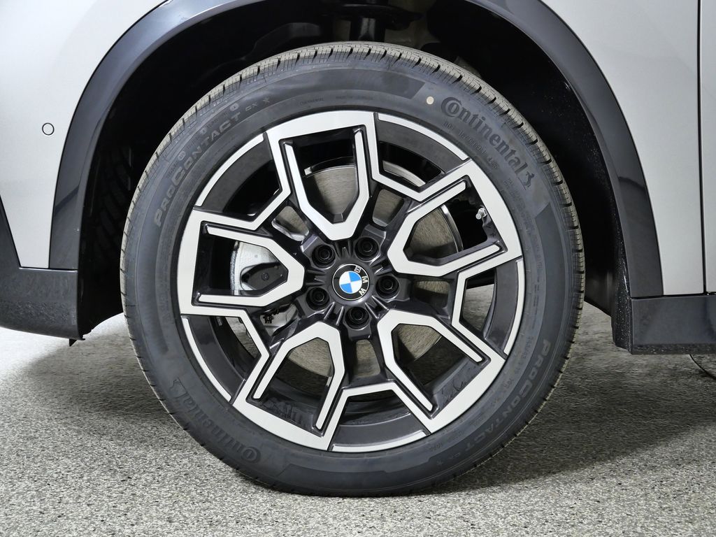 Thumbnail: 2026 BMW X1 - 17