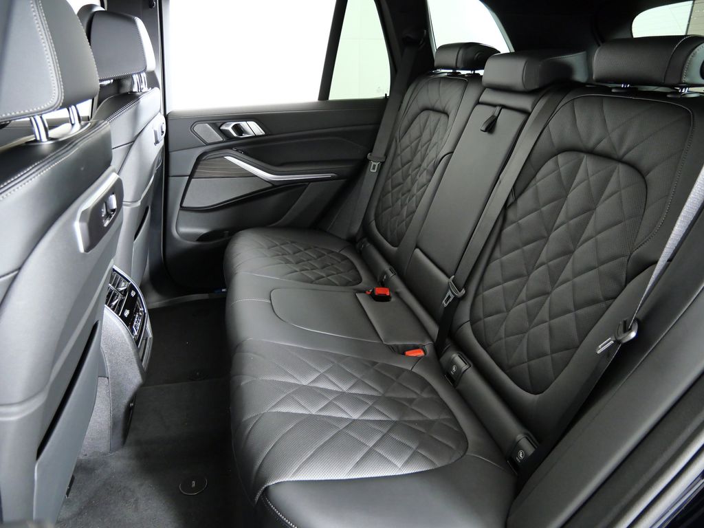 Thumbnail: 2026 BMW X5 - 33