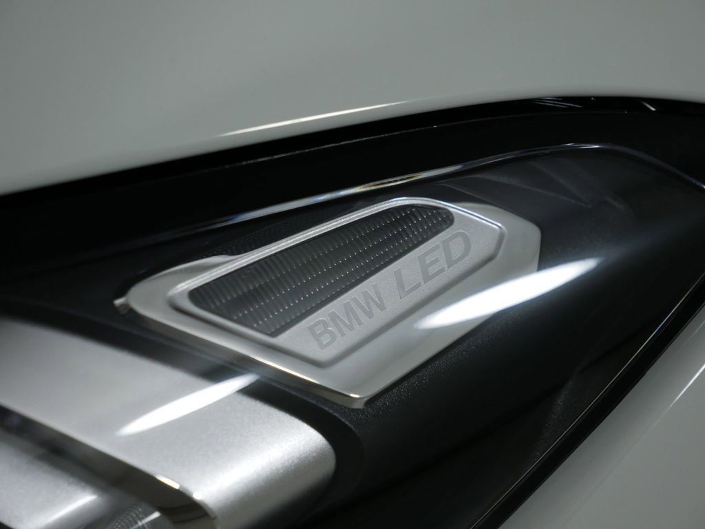 Thumbnail: 2025 BMW 3 Series - 19